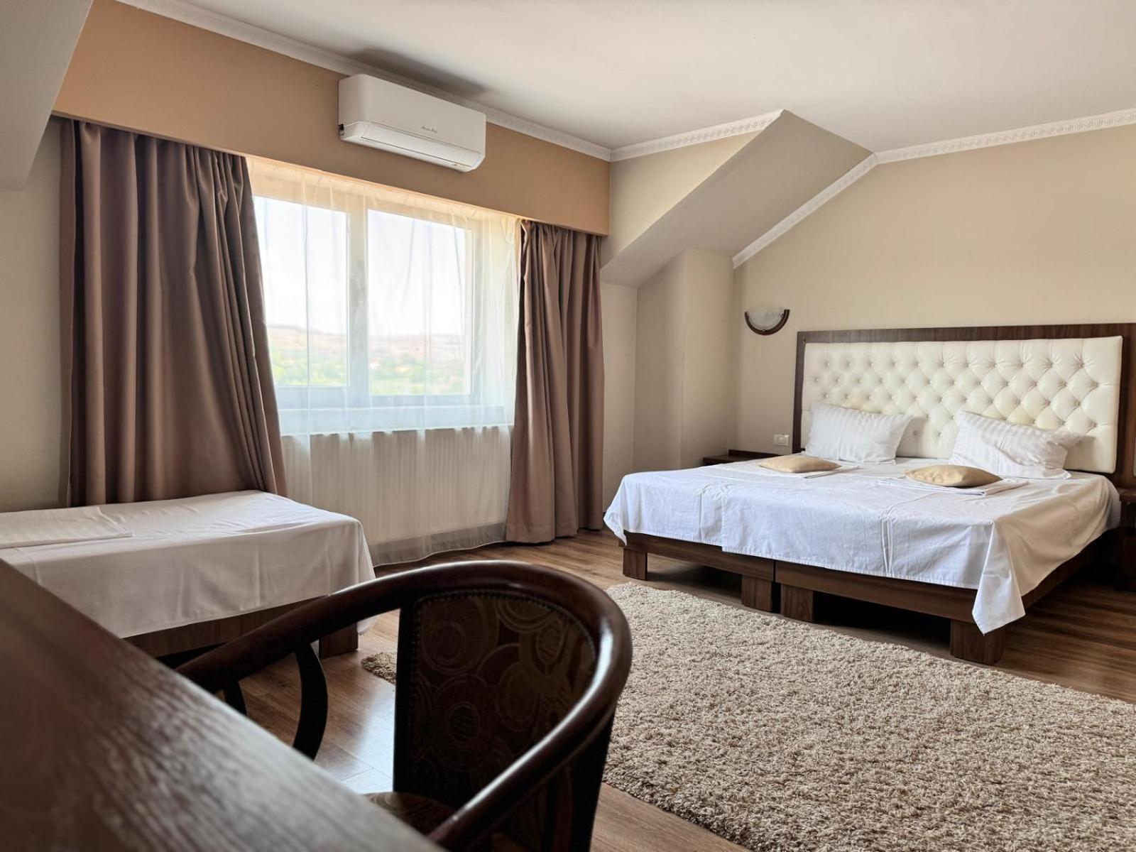 Hanul Domnesc Imperial Hotel & Spa Călan Zewnętrze zdjęcie