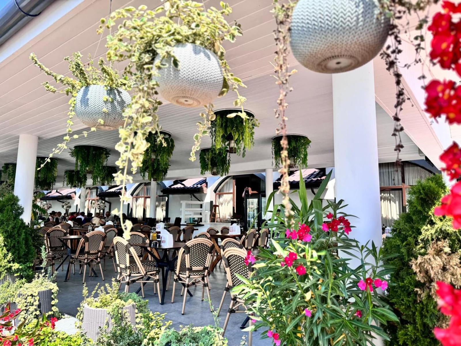 Hanul Domnesc Imperial Hotel & Spa Călan Zewnętrze zdjęcie