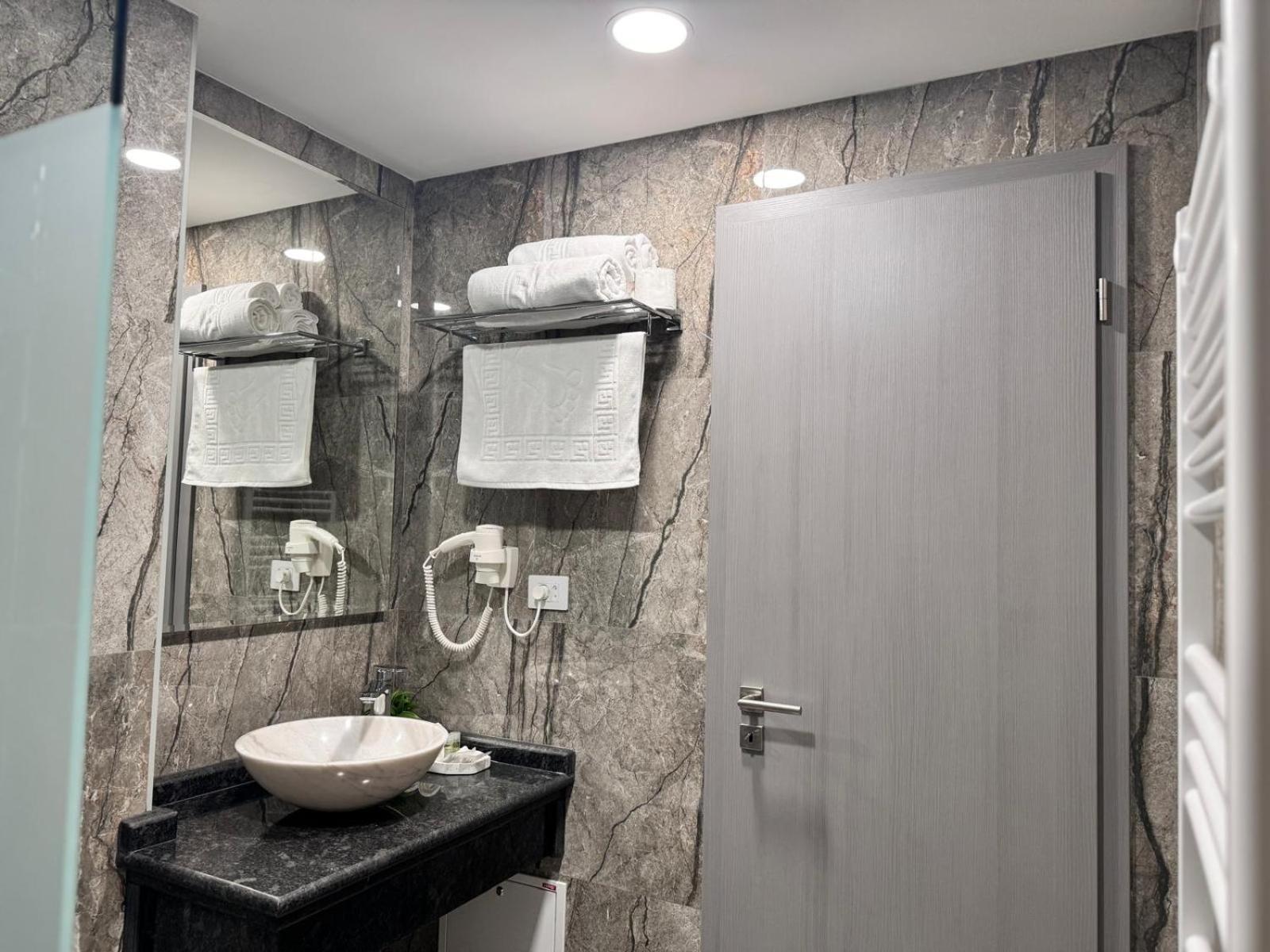 Hanul Domnesc Imperial Hotel & Spa Călan Zewnętrze zdjęcie