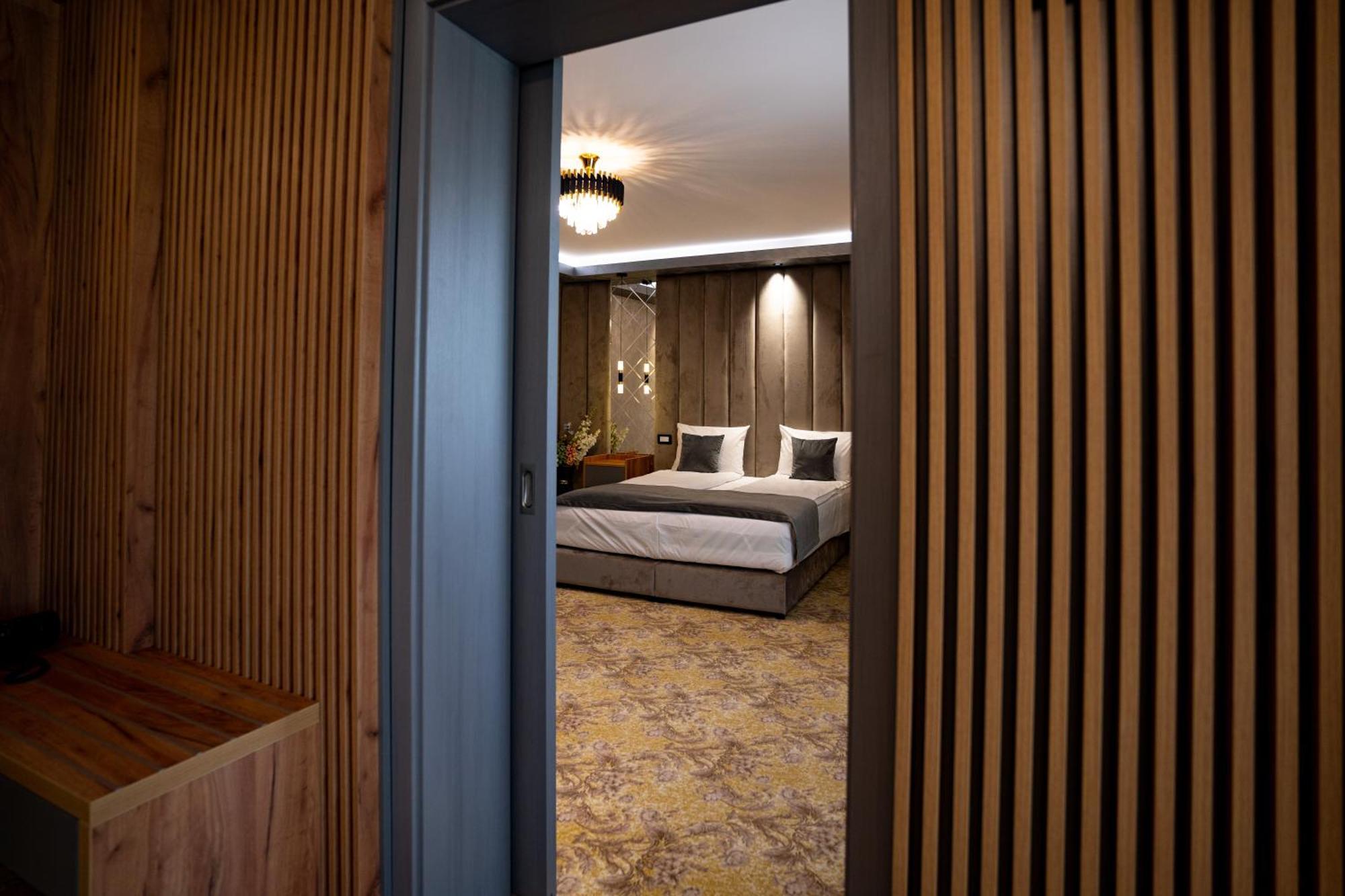 Hanul Domnesc Imperial Hotel & Spa Călan Zewnętrze zdjęcie