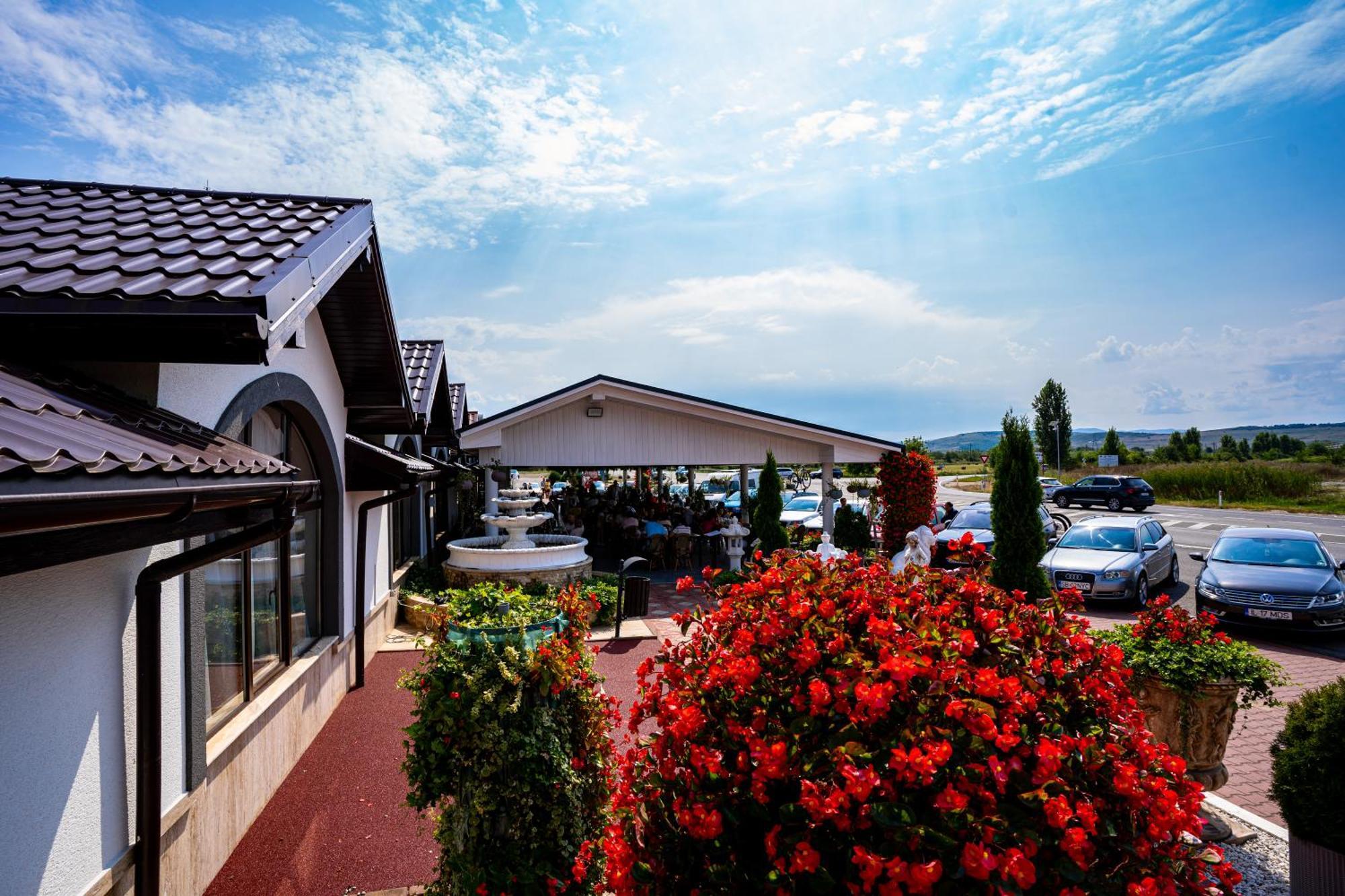 Hanul Domnesc Imperial Hotel & Spa Călan Zewnętrze zdjęcie