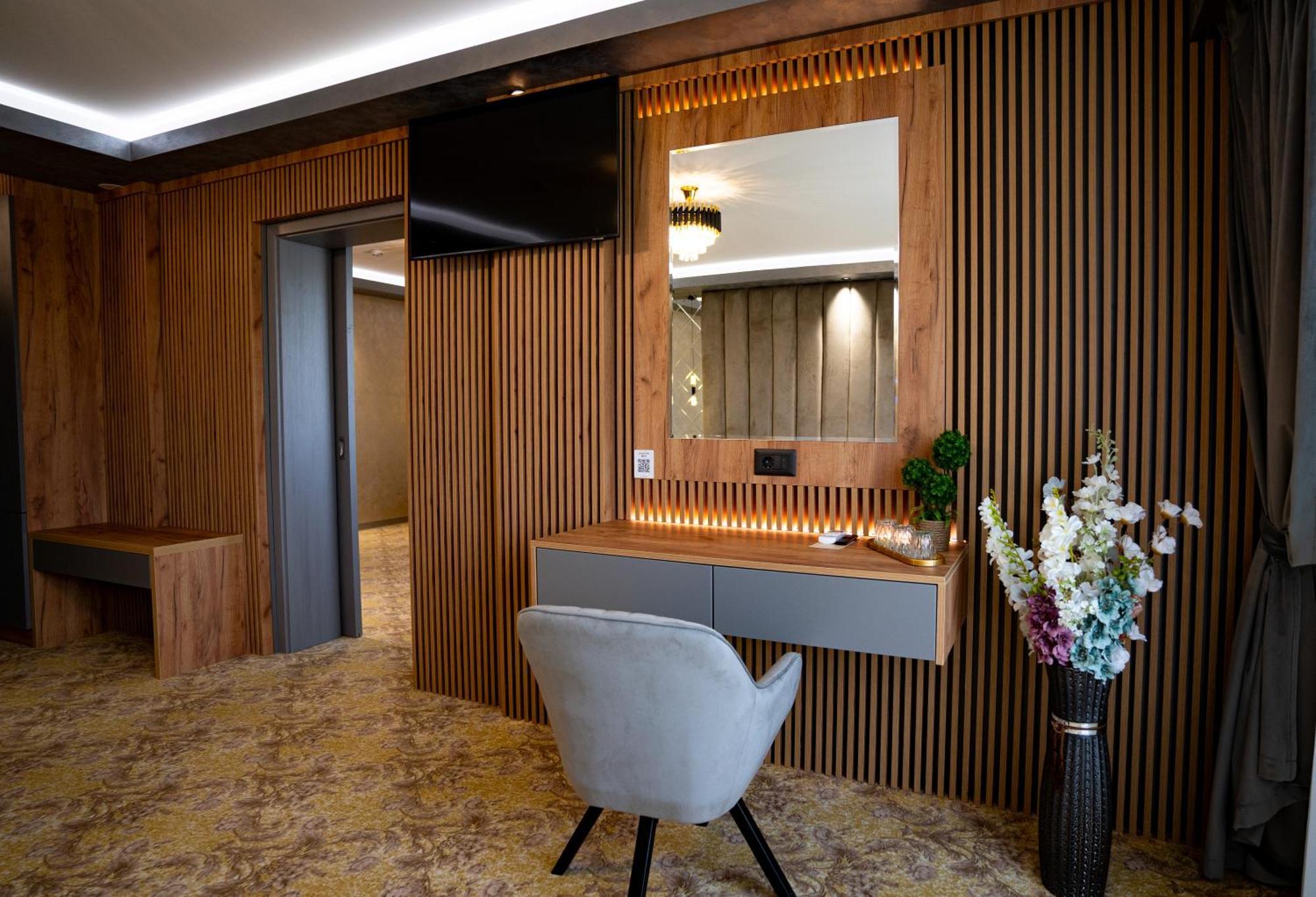 Hanul Domnesc Imperial Hotel & Spa Călan Zewnętrze zdjęcie